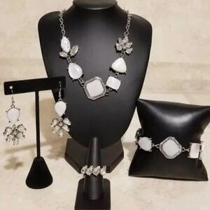 The Enchantment Jewelry Set